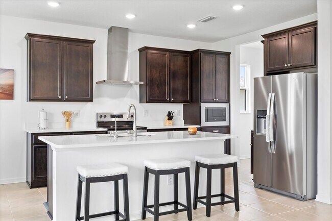 Building Photo - 12195 Stirrup Dr