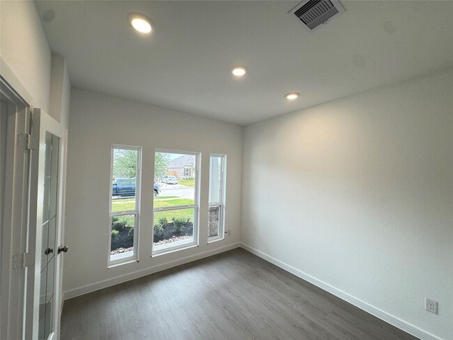 Building Photo - 6423 Green Pedal Ln