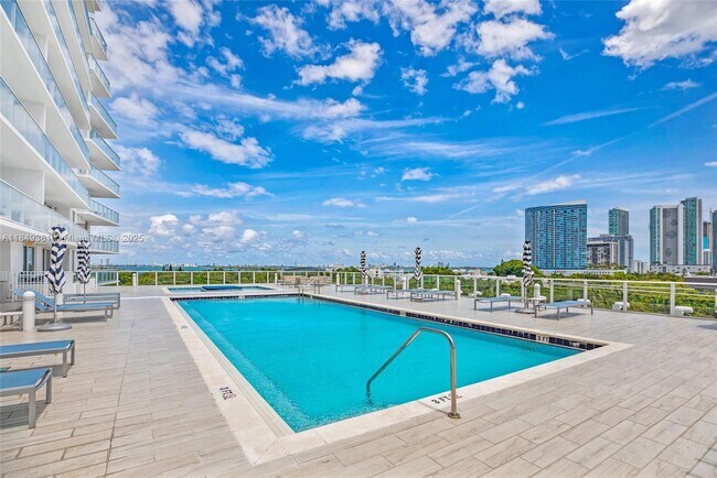 Building Photo - 4250 Biscayne Blvd