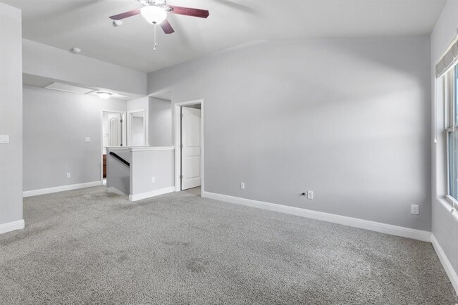 Building Photo - 10824 Dinah Dr