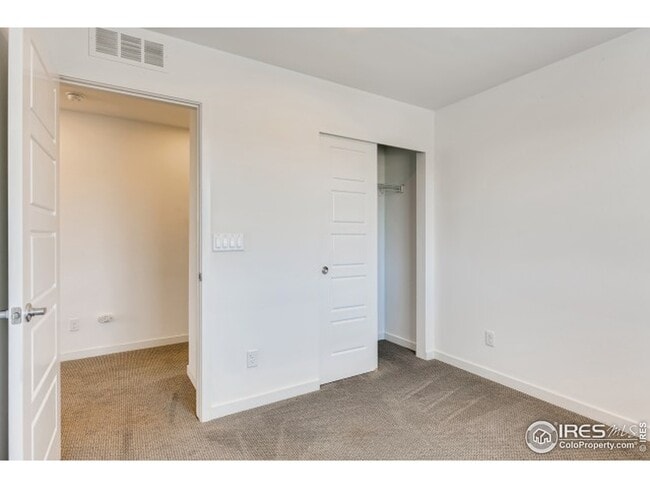 Building Photo - 14100 Mosaic Ave