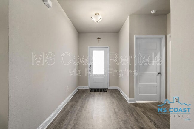 Building Photo - 9393 Lost Tree Trl