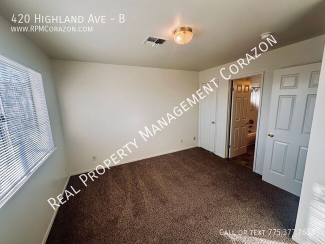 Building Photo - Upstairs Two Bedroom, Two Bathroom Apartme...