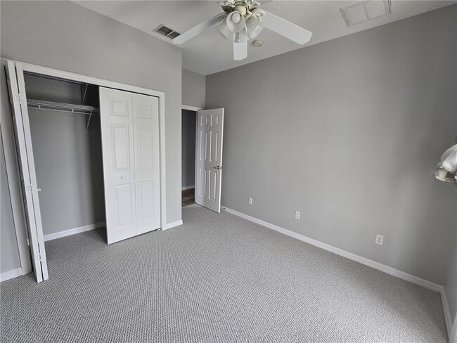 Building Photo - 7423 Southwind Dr