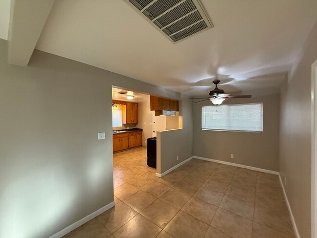 Building Photo - 606 Pierce St