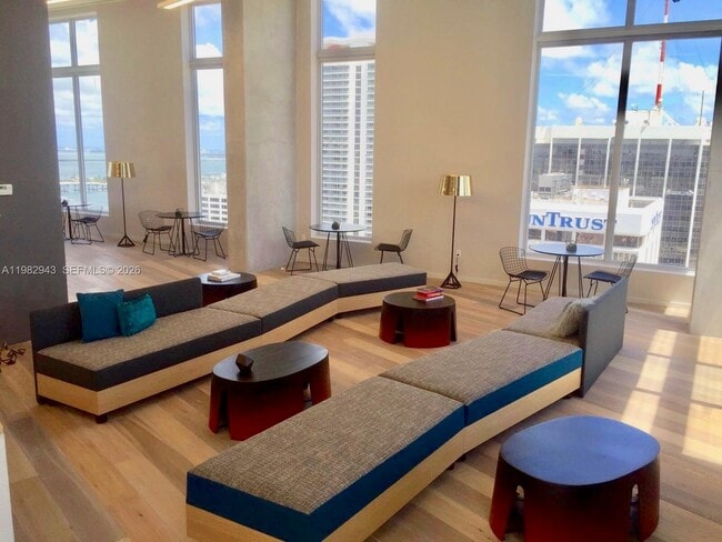 Building Photo - 151 SE 1st St