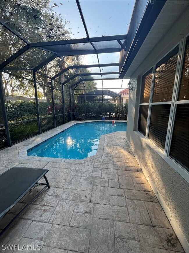 Building Photo - 8824 Ventura Way