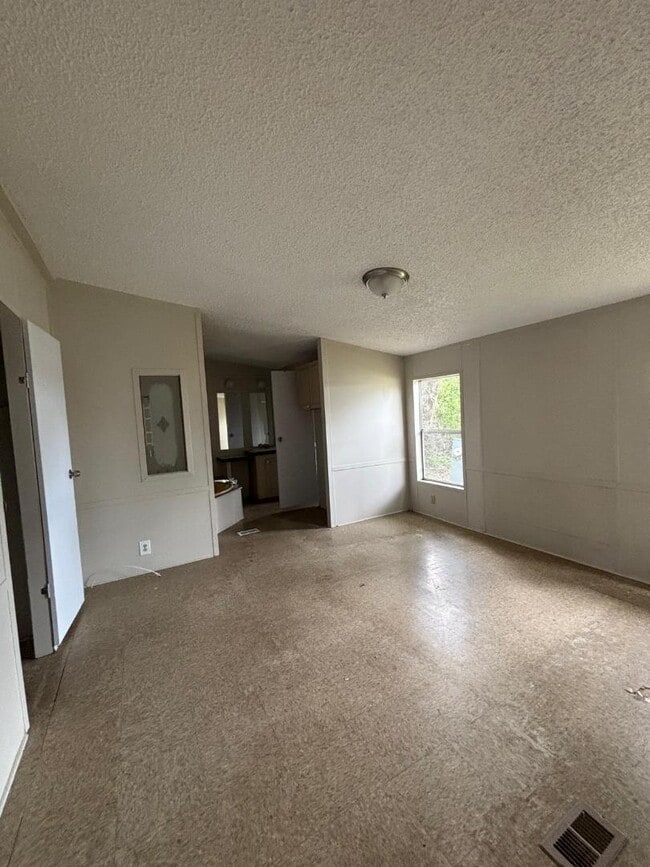 Building Photo - 307 Marcus crt