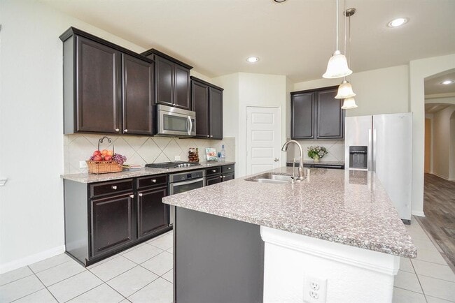 Building Photo - 22211 Weller Oaks Dr