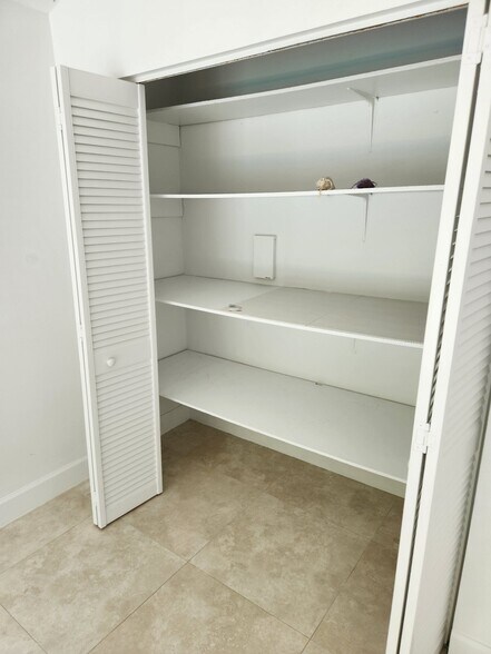 Building Photo - 11455 SW 82nd Ave