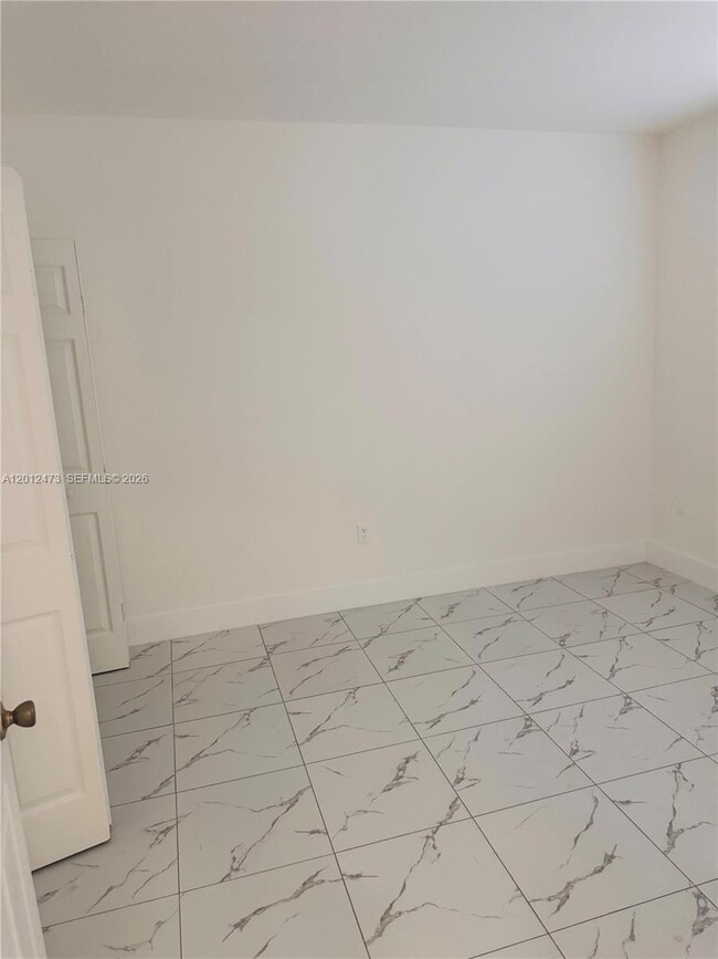 Building Photo - 13721 SW 171st Ln
