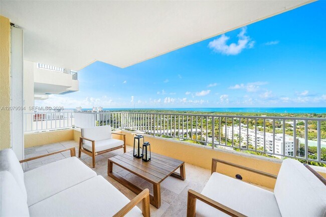 Building Photo - 789 Crandon Blvd