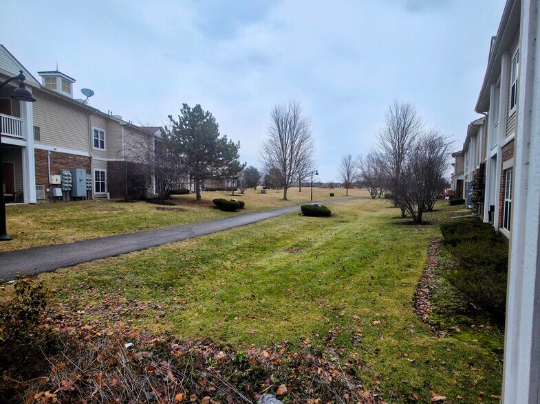 Building Photo - 104 Clubhouse Ln