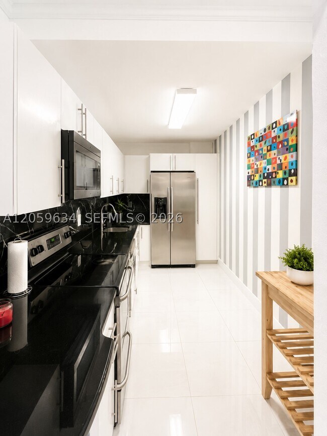 Building Photo - 401 69th St