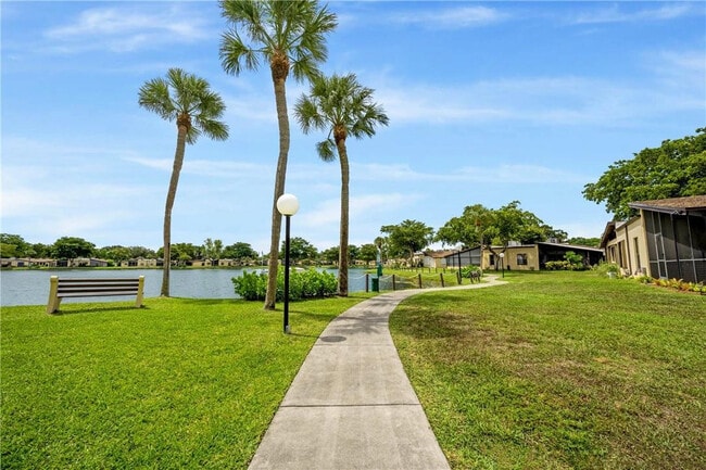 Building Photo - 301 Cambridge Rd