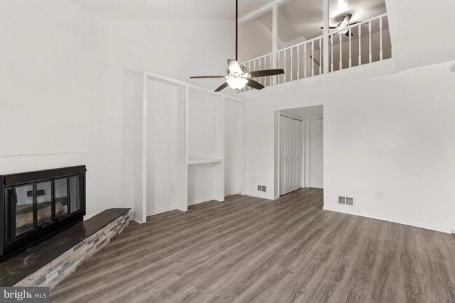 Building Photo - 39 N Turnberry Dr