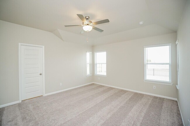 Building Photo - 1234 Oak Barrel Run