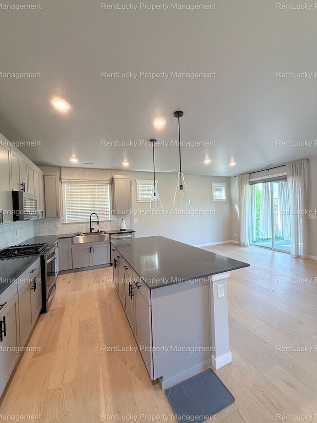 Building Photo - 2024-Built 3-Bedroom Home with Modern Upgr...