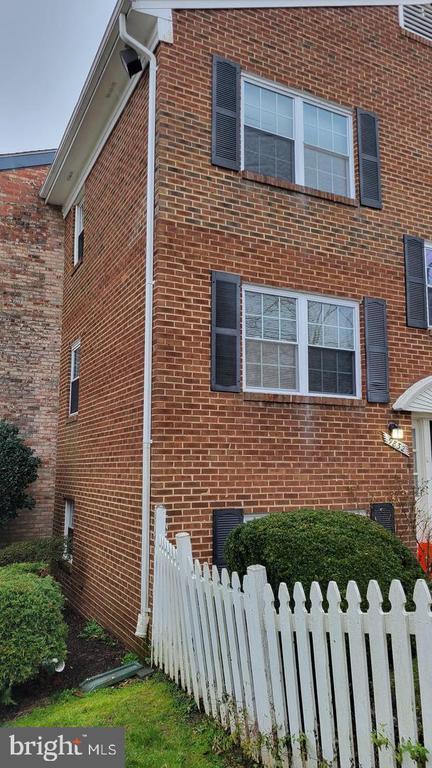 Building Photo - 9832 Hagel Cir