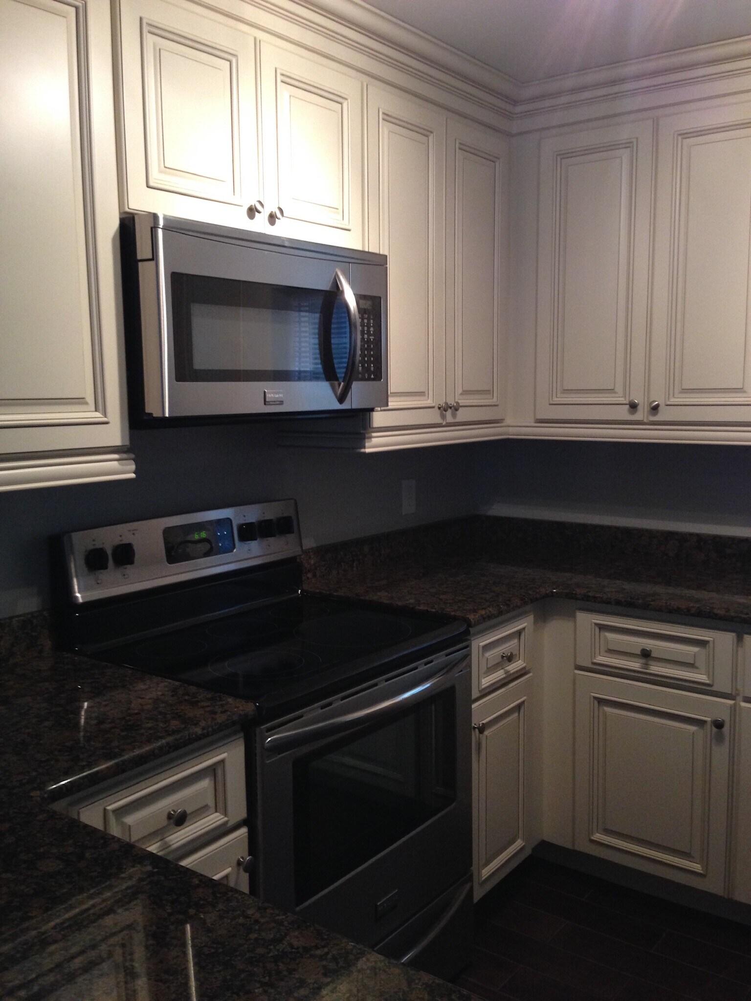 Building Photo - 308 N Hilltop Rd