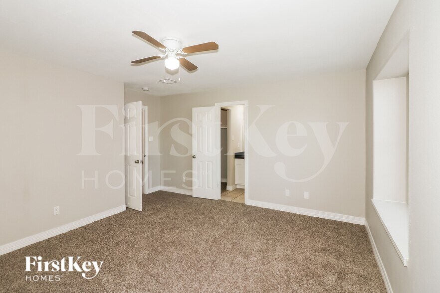 Building Photo - 214 N Native Ln