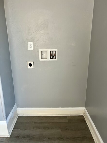 Building Photo - 908 Franklin Rd SW