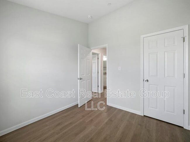 Building Photo - 105 Natural Way