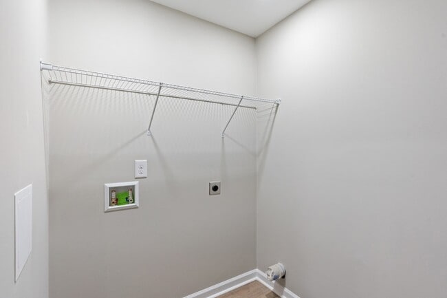 Building Photo - 804 Martin St