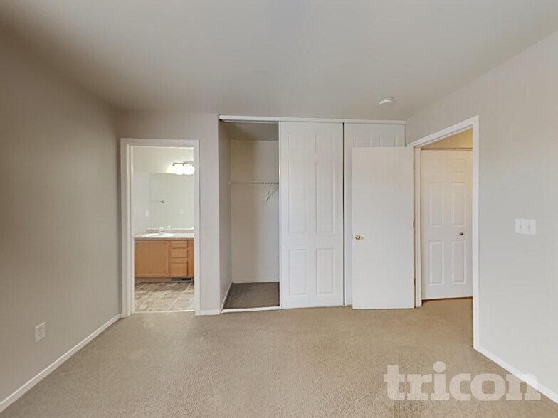 Building Photo - 7711 Mariner Cove Dr