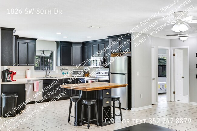 Building Photo - 1826 SW 80th Dr