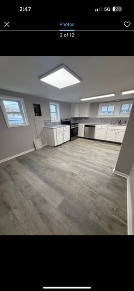 Building Photo - 9142 Main St