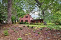 Building Photo - 702 Tam-O-Shanter Blvd