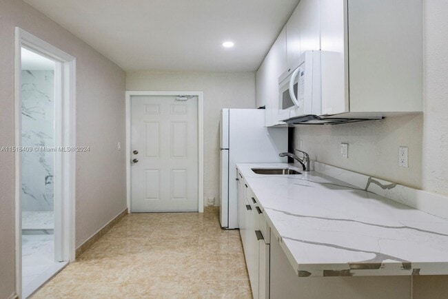 Building Photo - 10770 SW 26th St