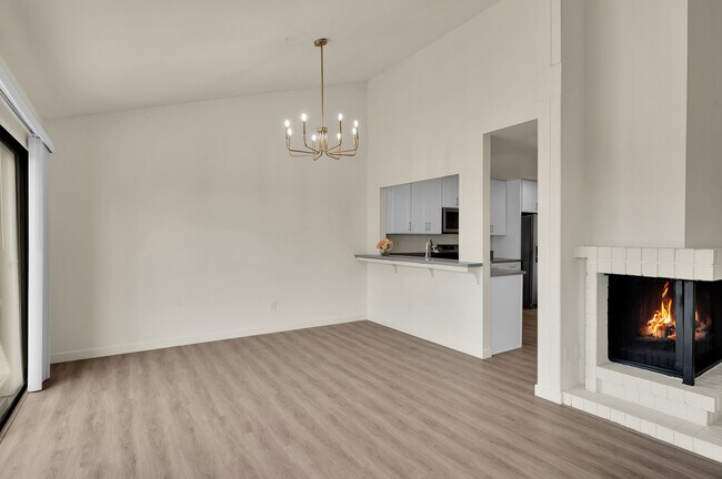 Building Photo - 2579 Caminito Muirfield