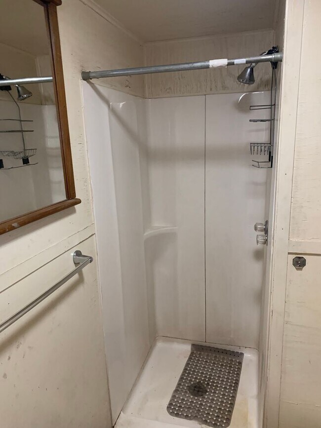 Primary Photo - 3961 Logan Ave