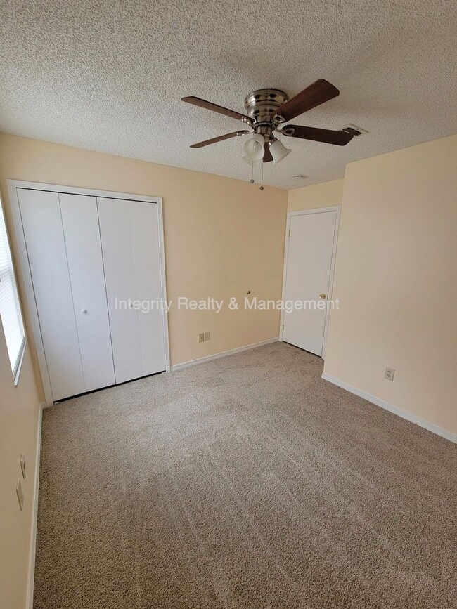 Building Photo - 7519 Allspice Cir N