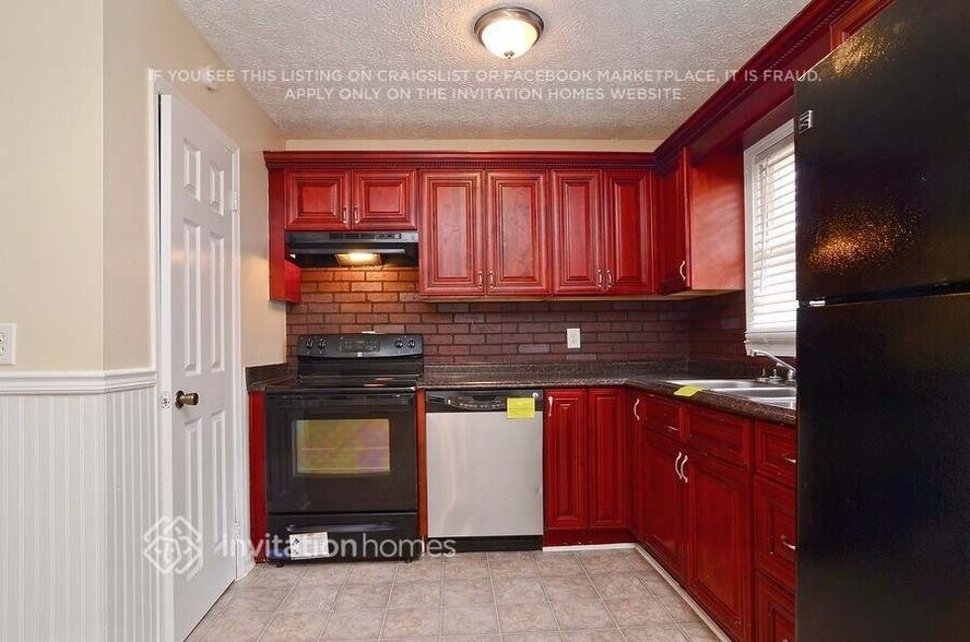 Building Photo - 4732 Woods Valley Dr