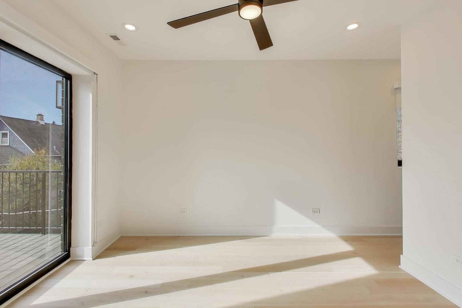 Building Photo - 1619 W Lawrence Ave