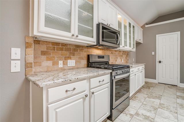 Building Photo - 8113 Springmoss Dr