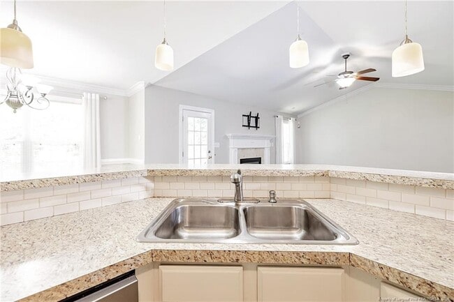 Building Photo - 5806 Rainsford Dr