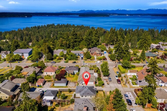 Building Photo - 4 Bedroom West Seattle View Retreat | Fully Remodeled Home with Sound Views & RV Parking