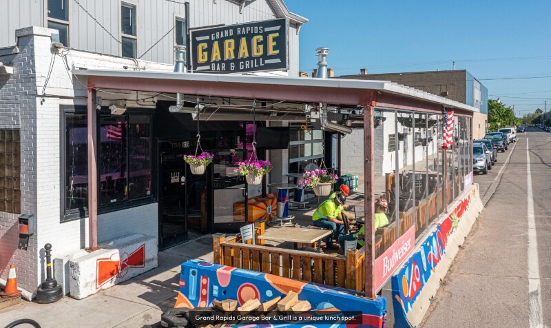 Building Photo - 110 Trowbridge St NE