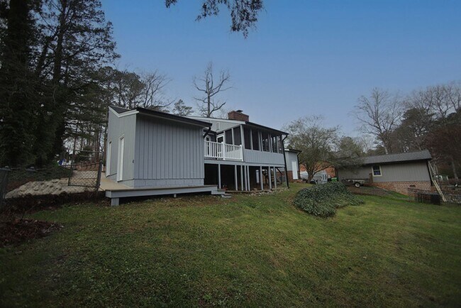 Building Photo - Renovated One Level Home in Fantastic North Raleigh Location!