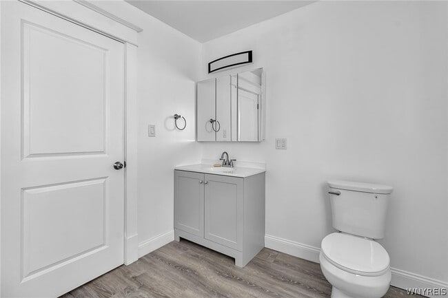 Building Photo - 49 Virgil Ave