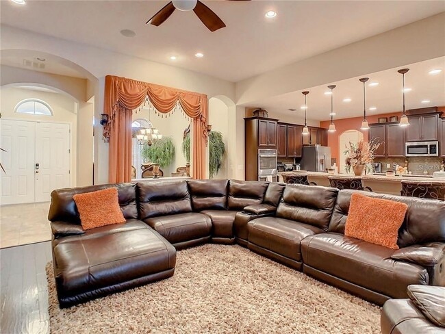 Building Photo - 600 Stone Oak Dr