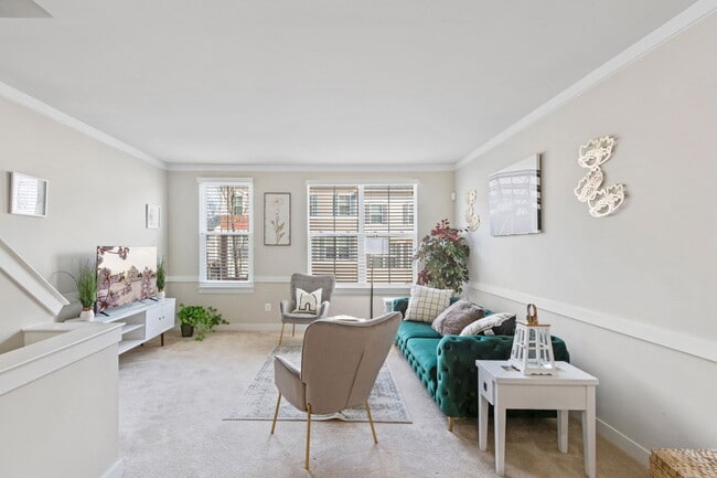 Building Photo - 202 Shamrock Dr