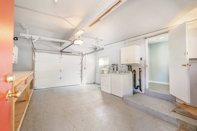 Building Photo - 227 NE 188th Ave