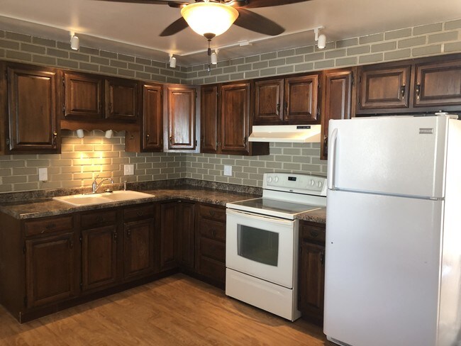 Building Photo - 733 39th Ave