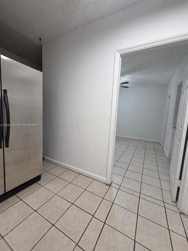Building Photo - 9801 SW 13th Ct