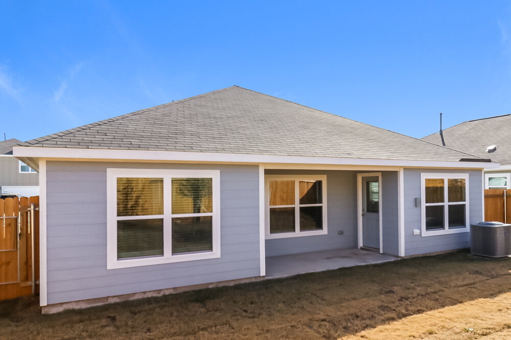 Building Photo - 1313 Woodwinds Dr